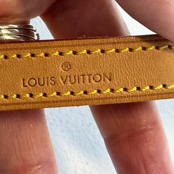 Louis Vuitton Tan Leather Strap with Gold Clasp - Picture 6 of 7